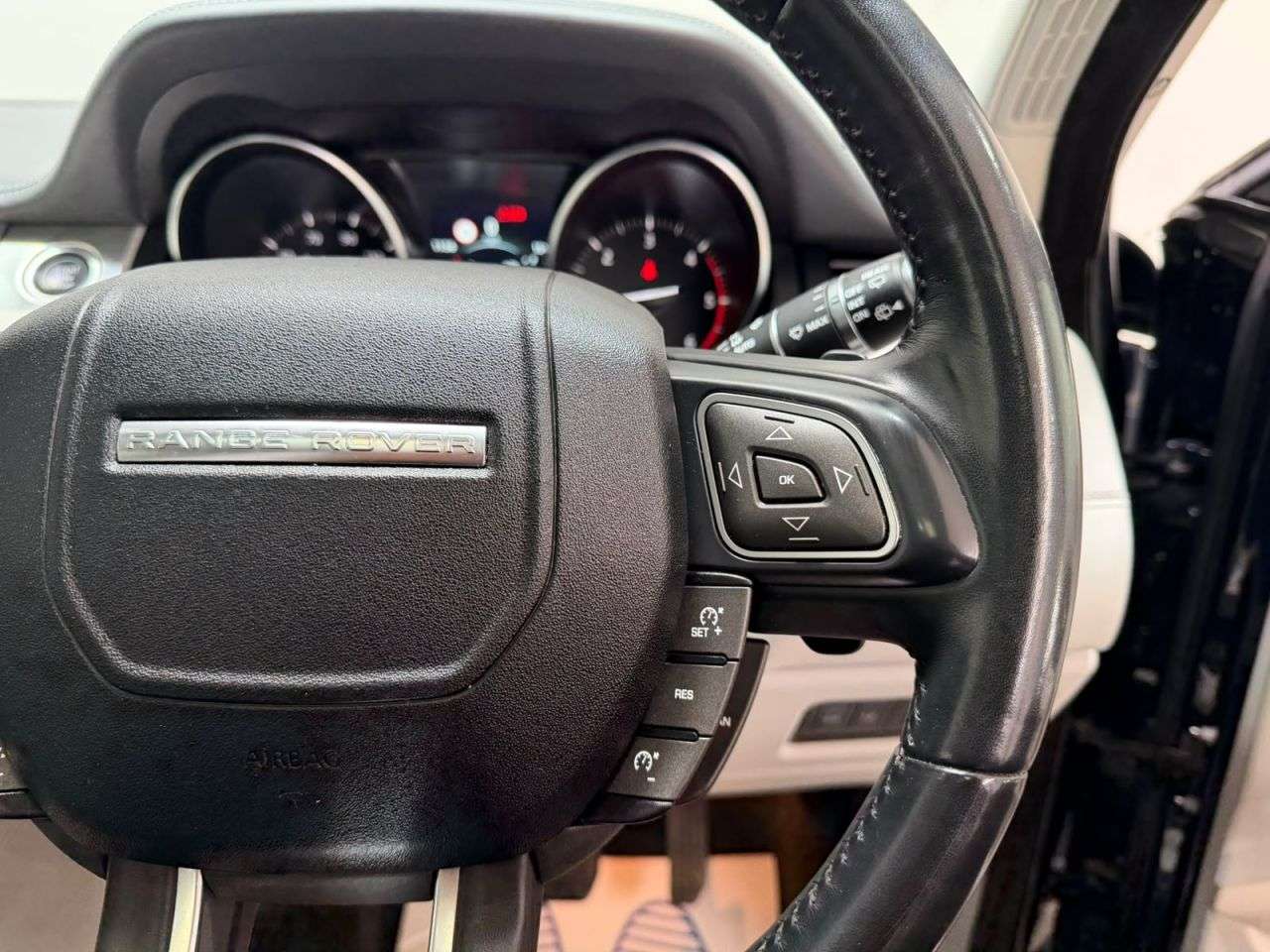 2018 LAND ROVER RANGE ROVER EVOQUE 2018 LAND ROVER RANGE ROVER EVOQUE