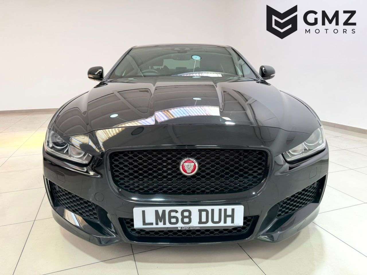 A 2018 JAGUAR XE 2.0i Landmark Saloon 4dr Petrol Auto Euro 6 (s/s) (250 ps) NATIONWIDE DELIV A 2018 JAGUAR XE 2.0i Landmark Saloon 4dr Petrol Auto Euro 6 (s/s) (250 ps) NATIONWIDE DELIV