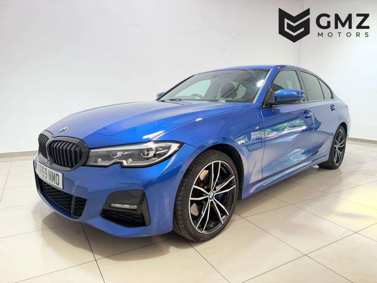 A 2019 BMW 3 SERIES 2.0 330e 12kWh M Sport Saloon 4dr Petrol Plug-in Hybrid Auto Euro 6 (s/s) ( A 2019 BMW 3 SERIES 2.0 330e 12kWh M Sport Saloon 4dr Petrol Plug-in Hybrid Auto Euro 6 (s/s) (
