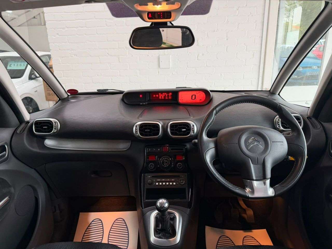 A 2015 CITROEN C3 PICASSO 1.6 BlueHDi Exclusive MPV 5dr Diesel Manual Euro 6 (100 ps) NATIONWIDE DELI A 2015 CITROEN C3 PICASSO 1.6 BlueHDi Exclusive MPV 5dr Diesel Manual Euro 6 (100 ps) NATIONWIDE DELI