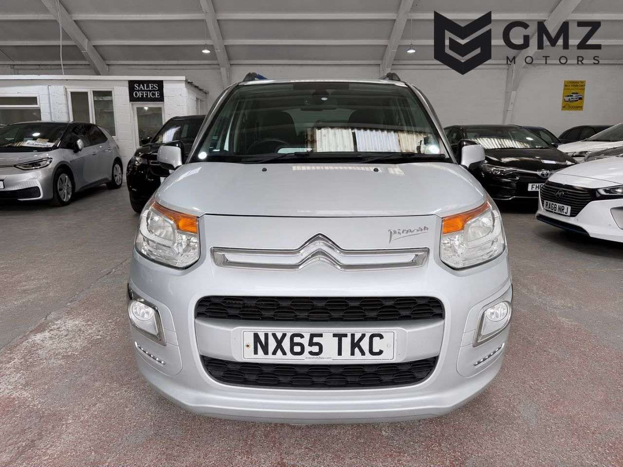 A 2015 CITROEN C3 PICASSO 1.6 BlueHDi Exclusive MPV 5dr Diesel Manual Euro 6 (100 ps) NATIONWIDE DELI A 2015 CITROEN C3 PICASSO 1.6 BlueHDi Exclusive MPV 5dr Diesel Manual Euro 6 (100 ps) NATIONWIDE DELI