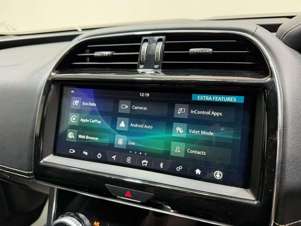 2019 JAGUAR XE 2019 JAGUAR XE