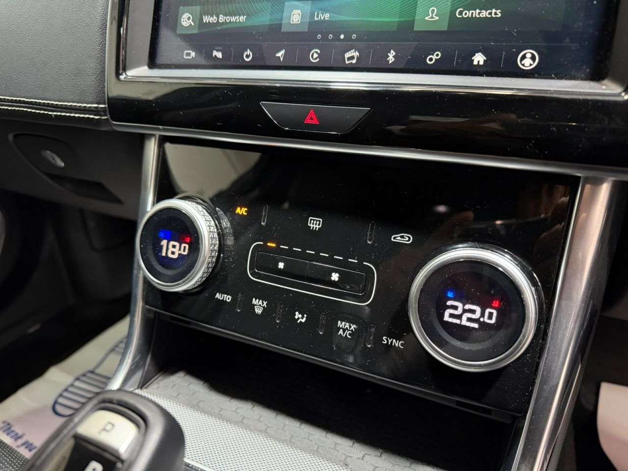 2019 JAGUAR XE 2019 JAGUAR XE