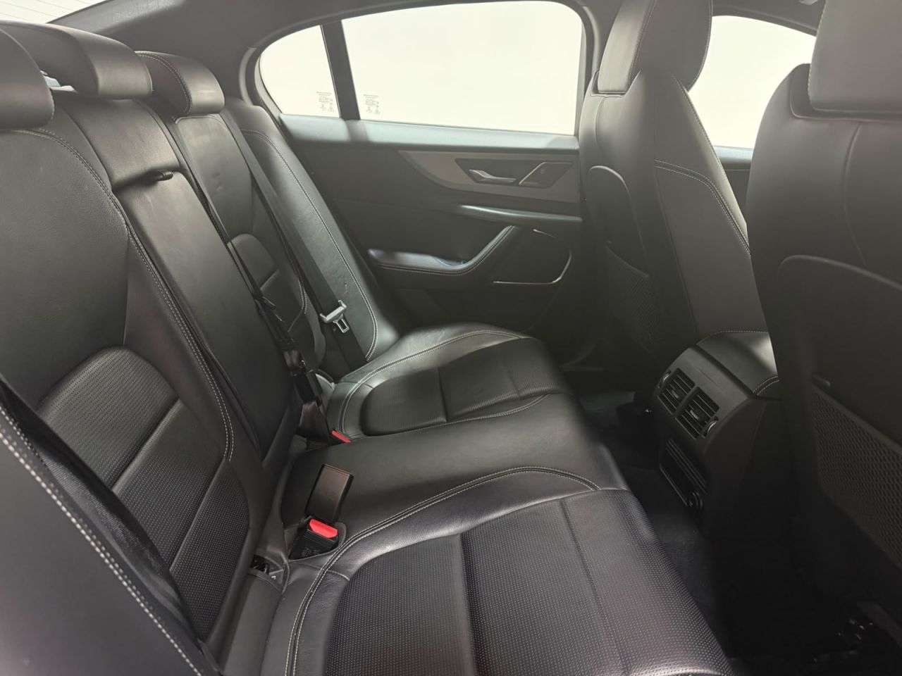 2019 JAGUAR XE 2019 JAGUAR XE
