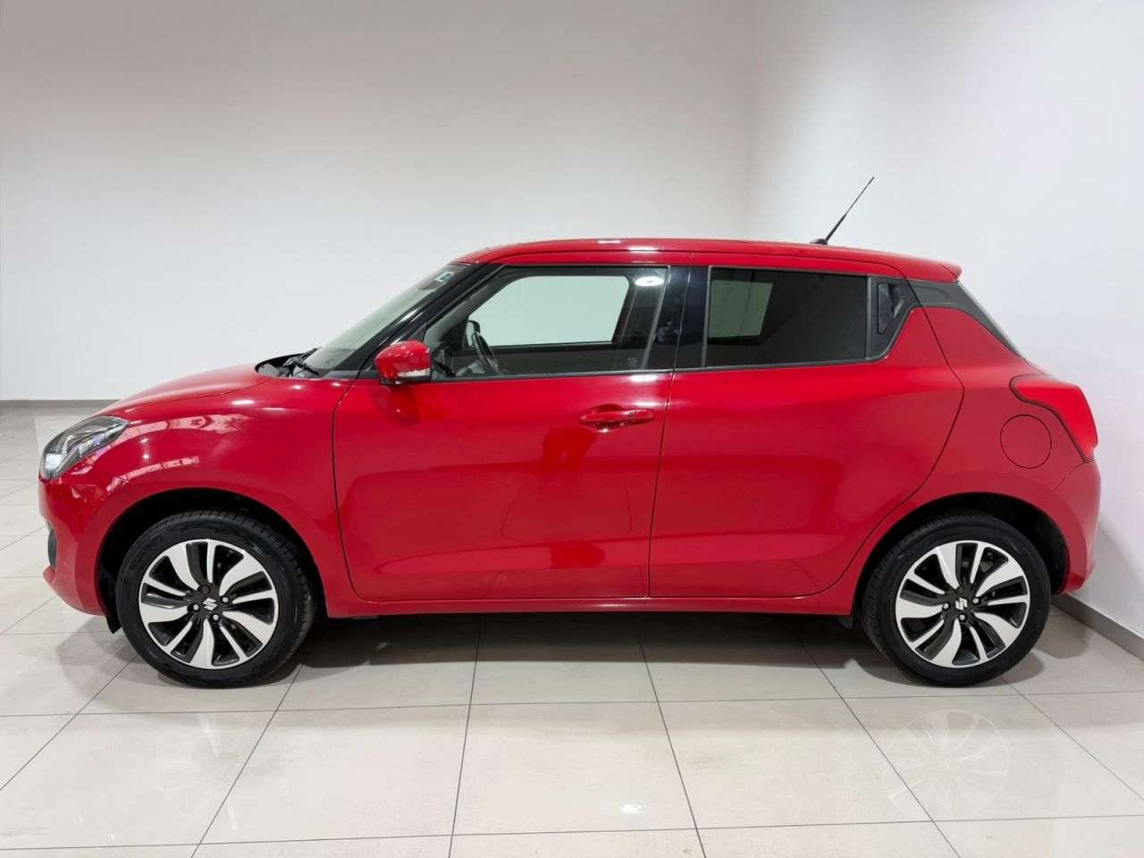 2017 SUZUKI SWIFT 2017 SUZUKI SWIFT