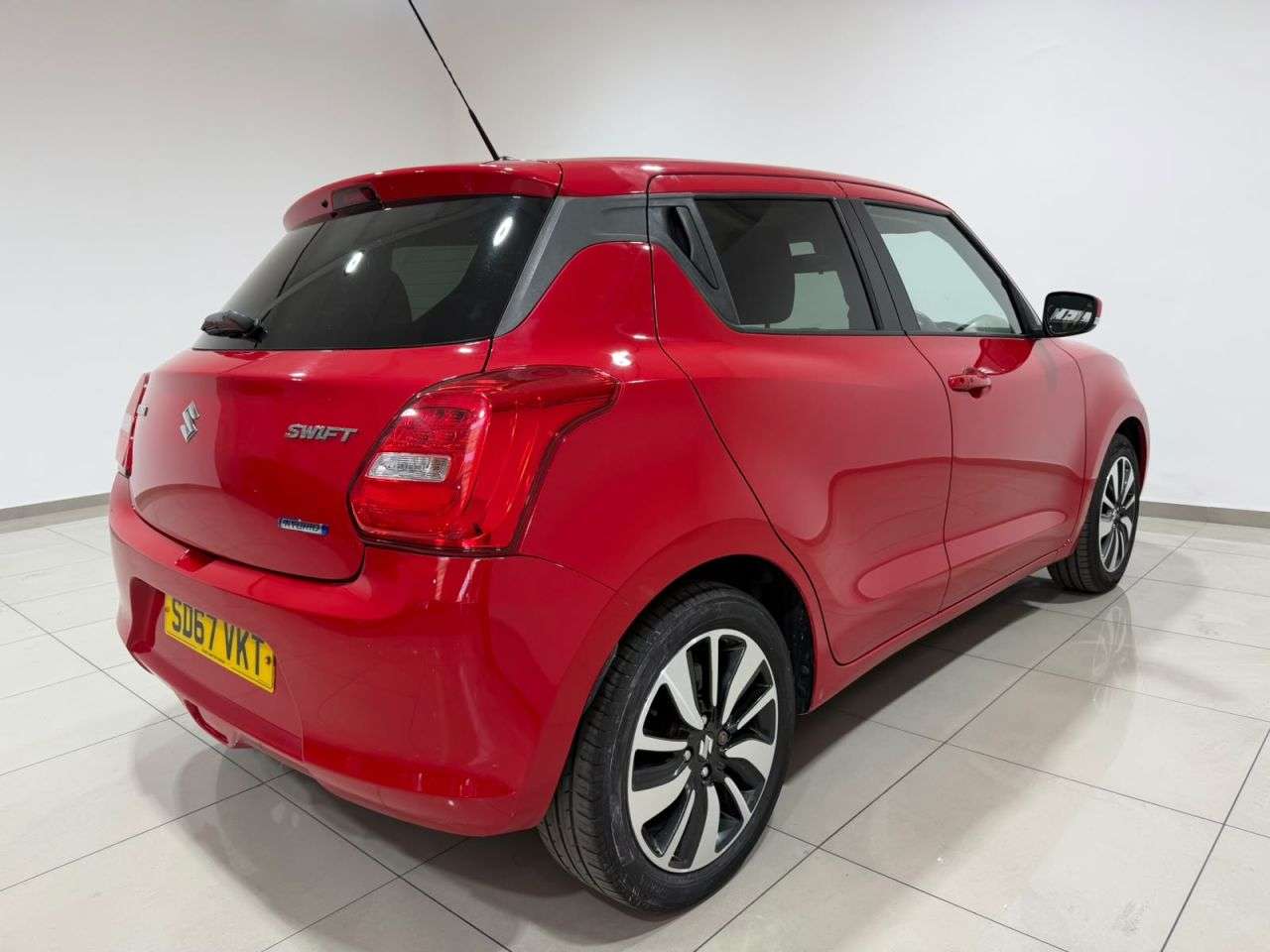 2017 SUZUKI SWIFT 2017 SUZUKI SWIFT