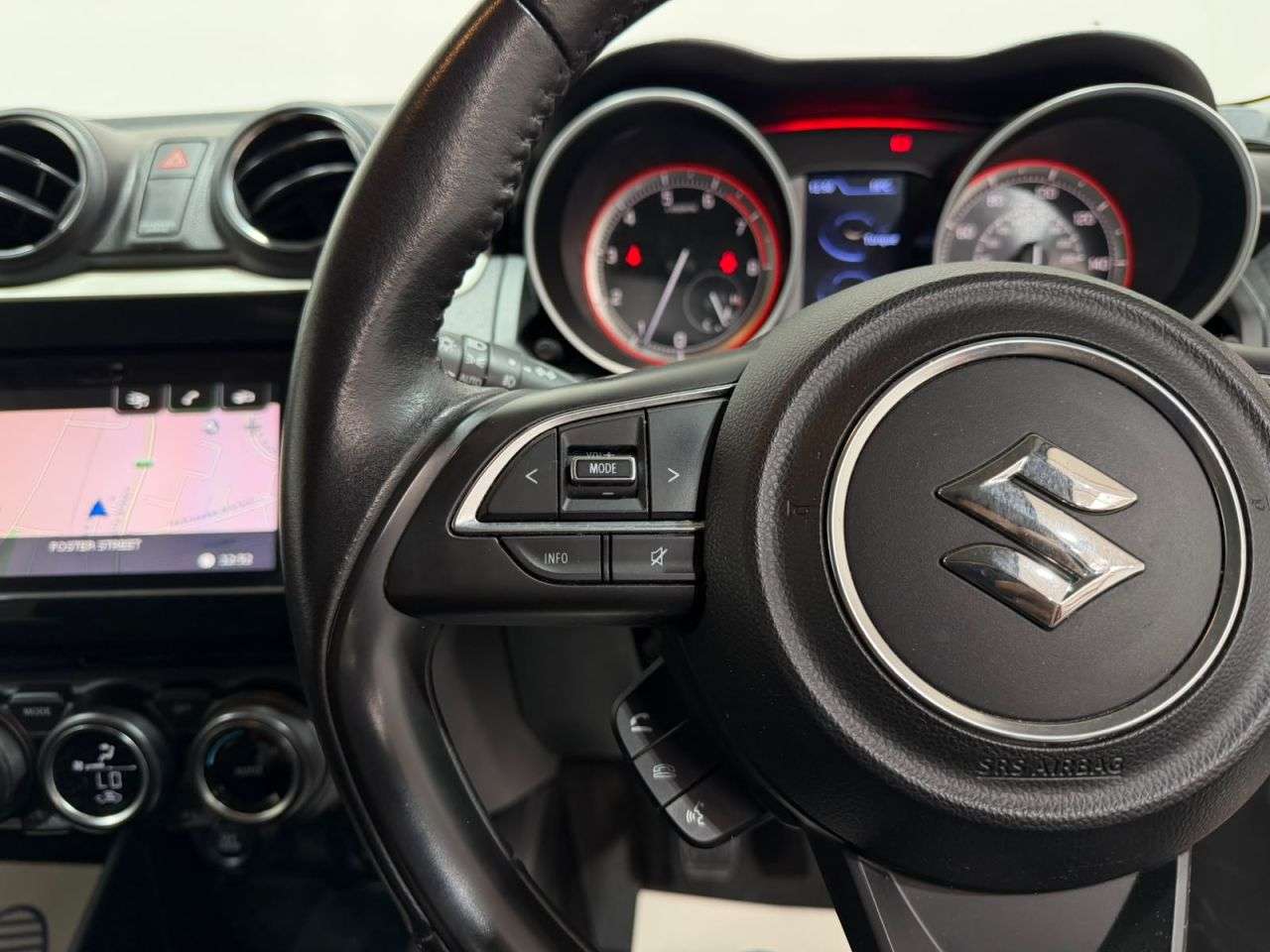 2017 SUZUKI SWIFT 2017 SUZUKI SWIFT