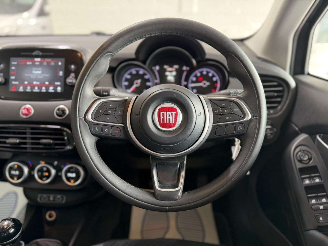 A 2019 FIAT 500X S-DESIGN A 2019 FIAT 500X S-DESIGN