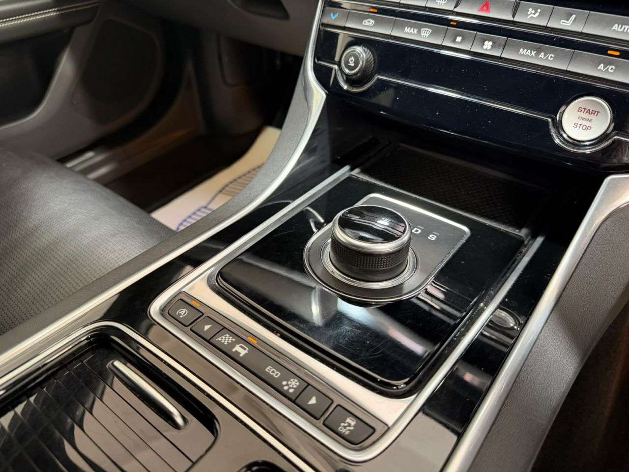 2016 JAGUAR XF 2016 JAGUAR XF
