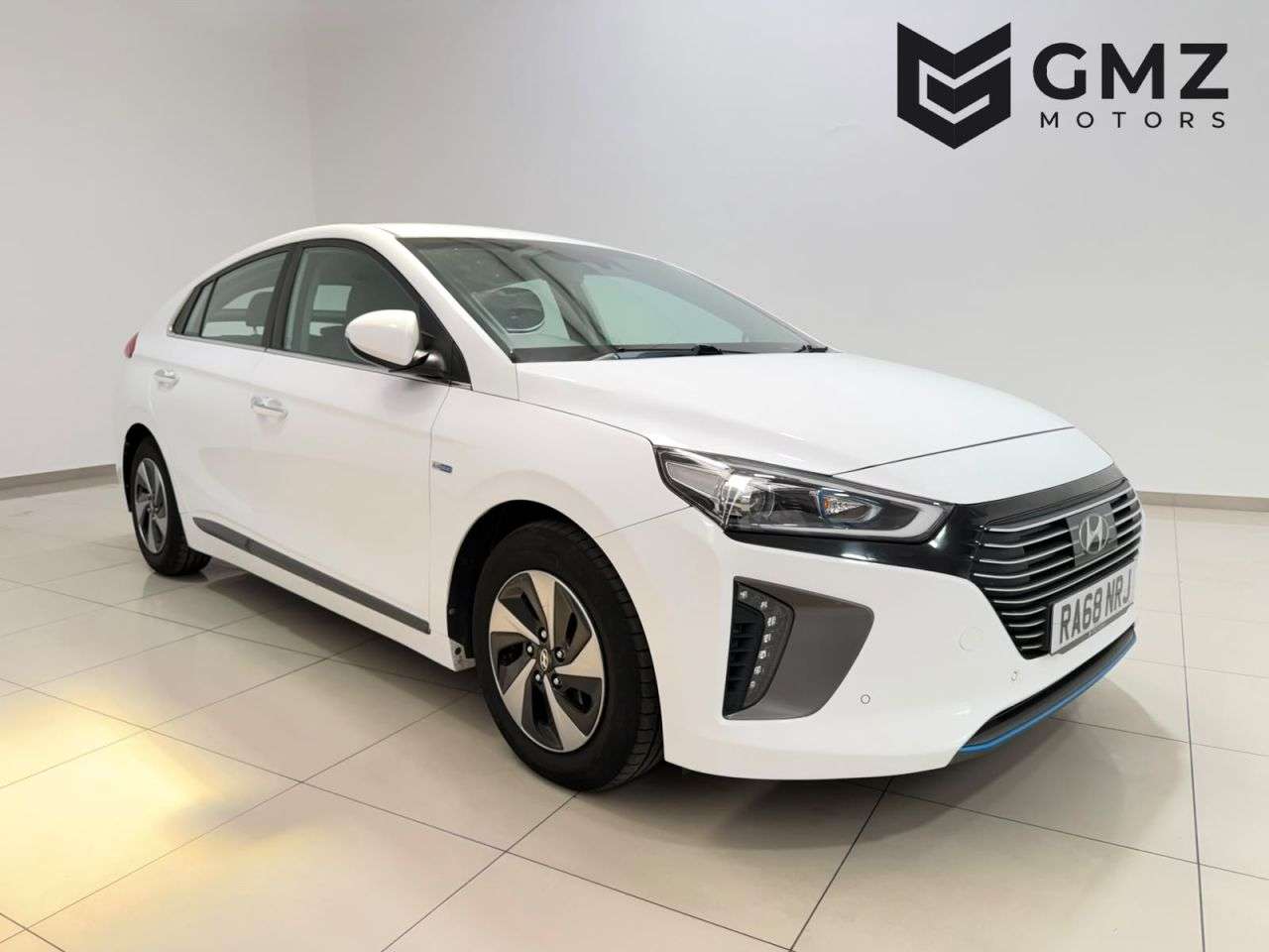 A 2019 HYUNDAI IONIQ 1.6 h-GDi GPF Premium SE Hatchback 5dr Petrol Hybrid DCT Euro 6 (s/s) (141 A 2019 HYUNDAI IONIQ 1.6 h-GDi GPF Premium SE Hatchback 5dr Petrol Hybrid DCT Euro 6 (s/s) (141