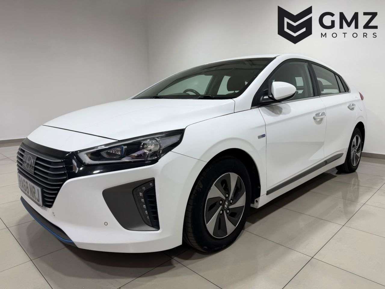 A 2019 HYUNDAI IONIQ 1.6 h-GDi GPF Premium SE Hatchback 5dr Petrol Hybrid DCT Euro 6 (s/s) (141 A 2019 HYUNDAI IONIQ 1.6 h-GDi GPF Premium SE Hatchback 5dr Petrol Hybrid DCT Euro 6 (s/s) (141