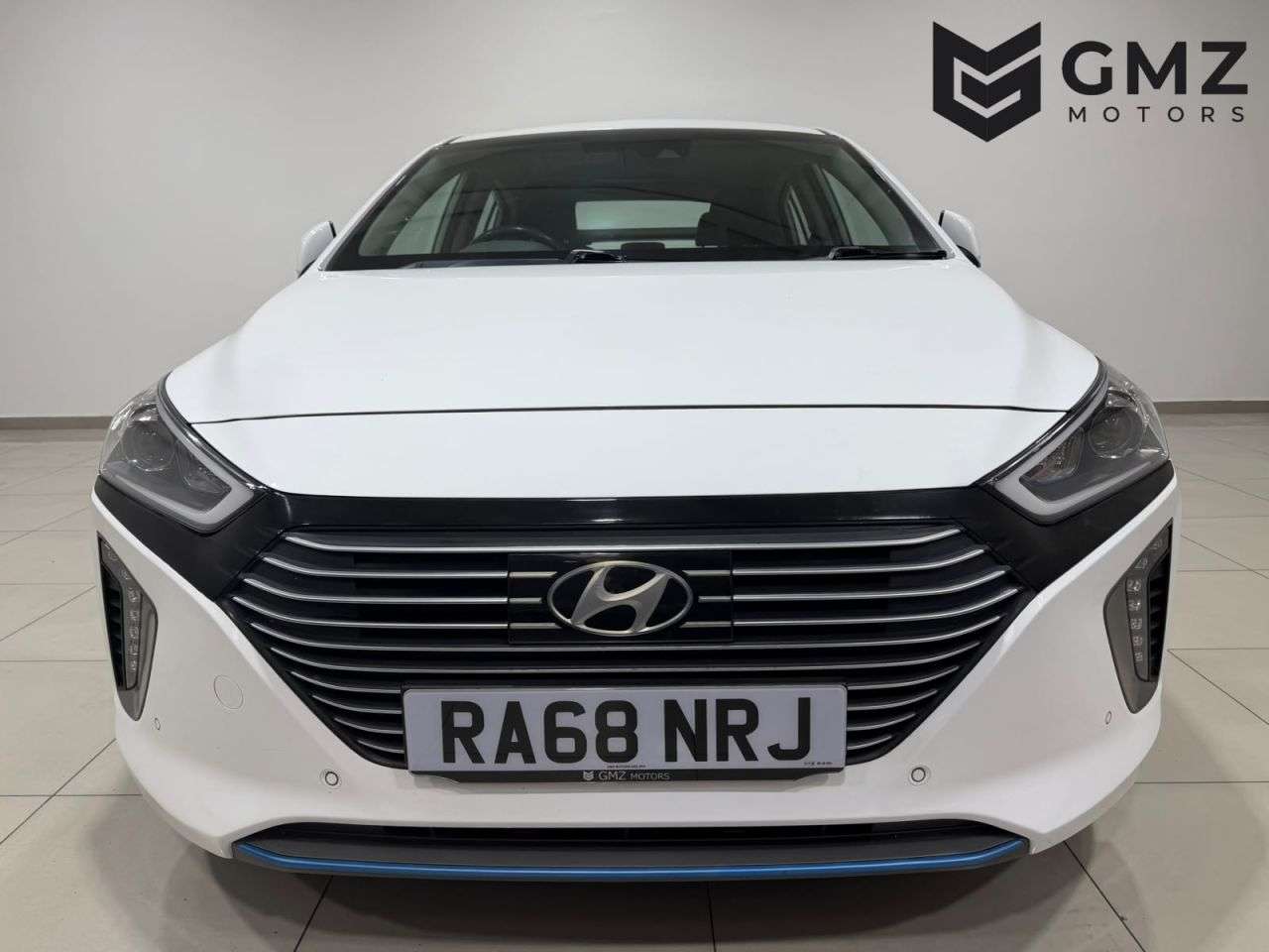 A 2019 HYUNDAI IONIQ 1.6 h-GDi GPF Premium SE Hatchback 5dr Petrol Hybrid DCT Euro 6 (s/s) (141 A 2019 HYUNDAI IONIQ 1.6 h-GDi GPF Premium SE Hatchback 5dr Petrol Hybrid DCT Euro 6 (s/s) (141