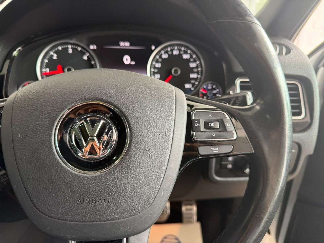 2016 VOLKSWAGEN TOUAREG 2016 VOLKSWAGEN TOUAREG