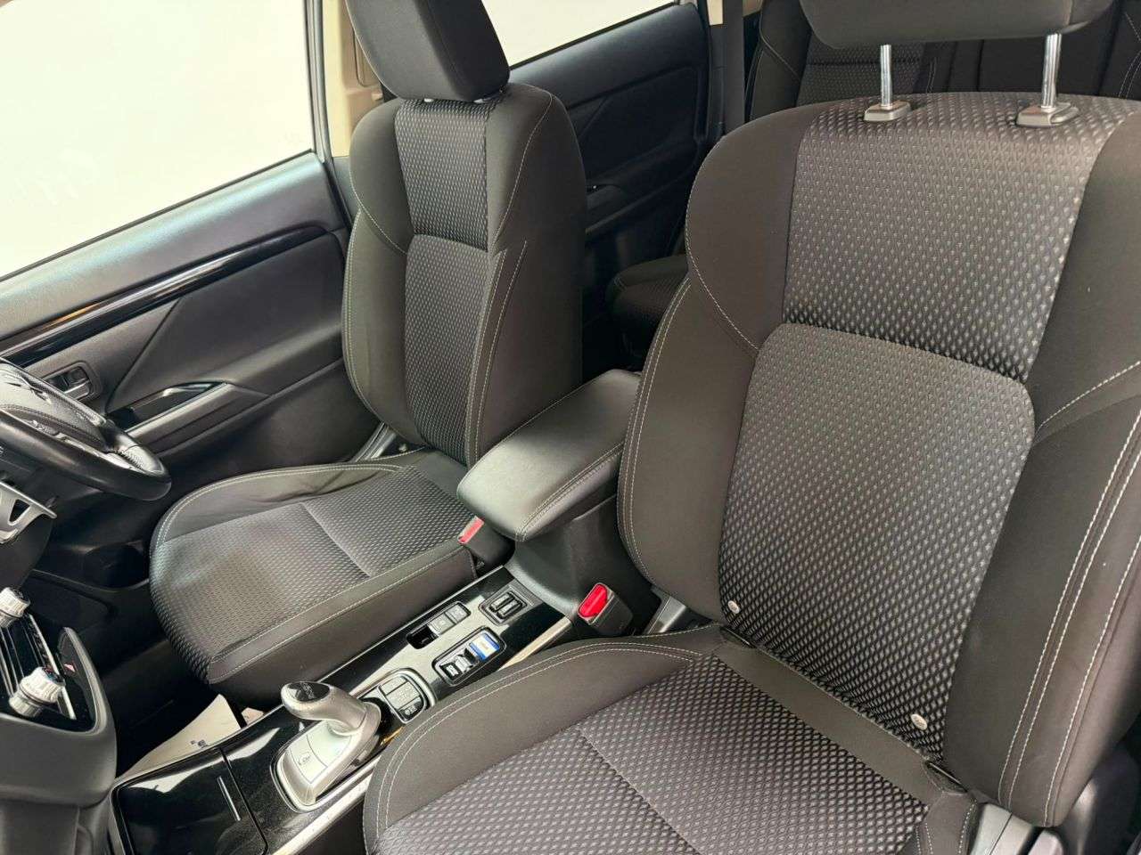 2019 MITSUBISHI OUTLANDER 2019 MITSUBISHI OUTLANDER