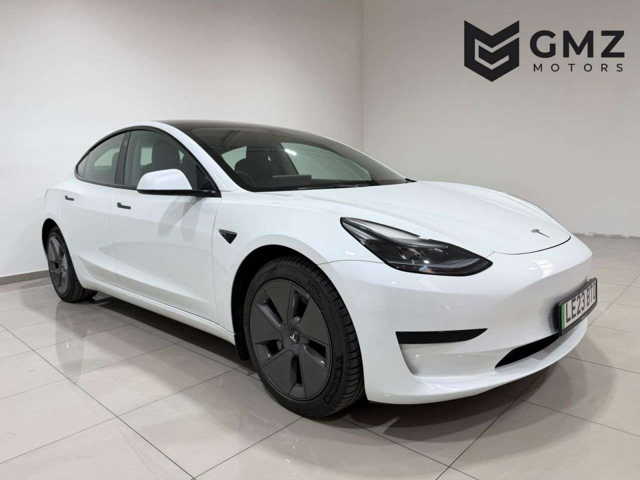 A 2023 TESLA MODEL 3 Saloon 4dr Electric Auto RWD (241 bhp) NATIONWIDE DELIVERY A 2023 TESLA MODEL 3 Saloon 4dr Electric Auto RWD (241 bhp) NATIONWIDE DELIVERY