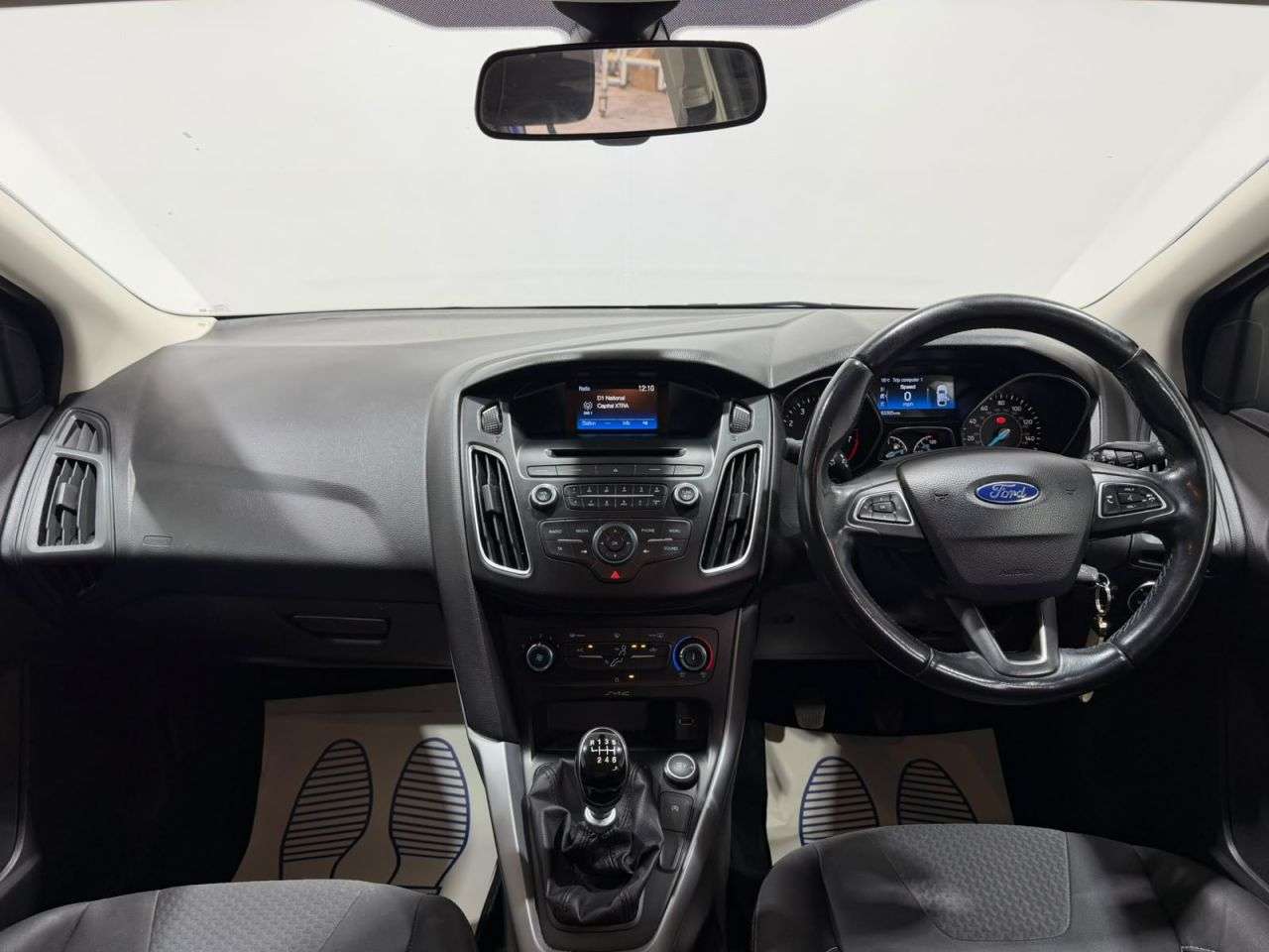 A 2015 FORD FOCUS 1.0T EcoBoost Zetec Hatchback 5dr Petrol Manual Euro 6 (s/s) (125 ps) NATIO A 2015 FORD FOCUS 1.0T EcoBoost Zetec Hatchback 5dr Petrol Manual Euro 6 (s/s) (125 ps) NATIO