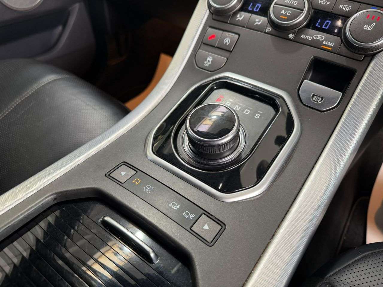 2017 LAND ROVER RANGE ROVER EVOQUE 2017 LAND ROVER RANGE ROVER EVOQUE