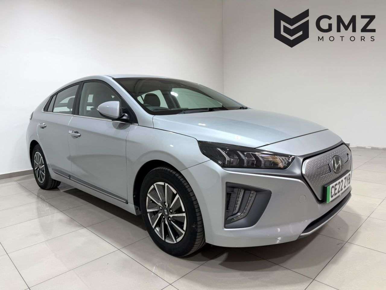A 2022 HYUNDAI IONIQ 38.3kWh Premium Hatchback 5dr Electric Auto (136 ps) NATIONWIDE DELIVERY A 2022 HYUNDAI IONIQ 38.3kWh Premium Hatchback 5dr Electric Auto (136 ps) NATIONWIDE DELIVERY