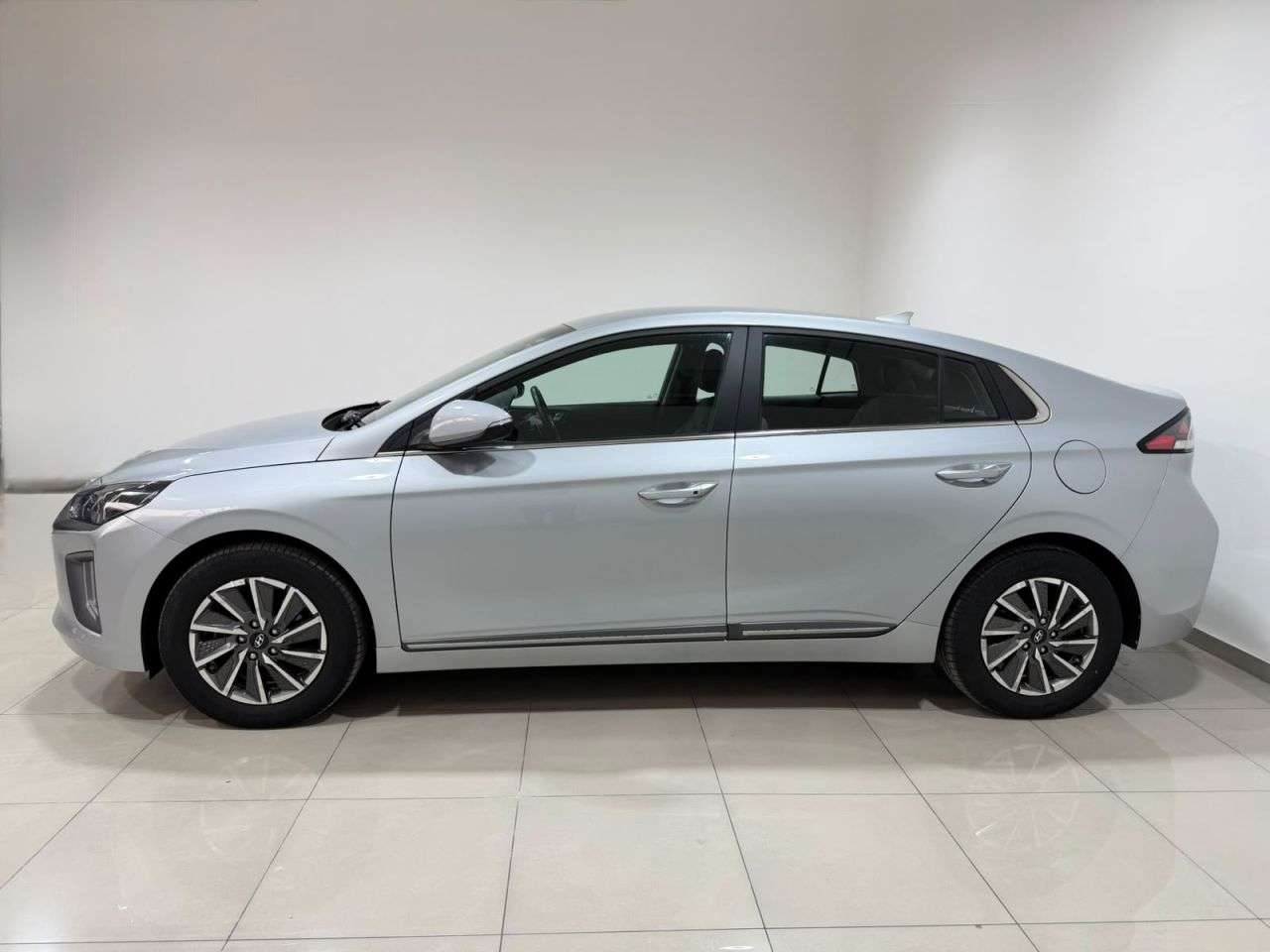 2022 HYUNDAI IONIQ 2022 HYUNDAI IONIQ