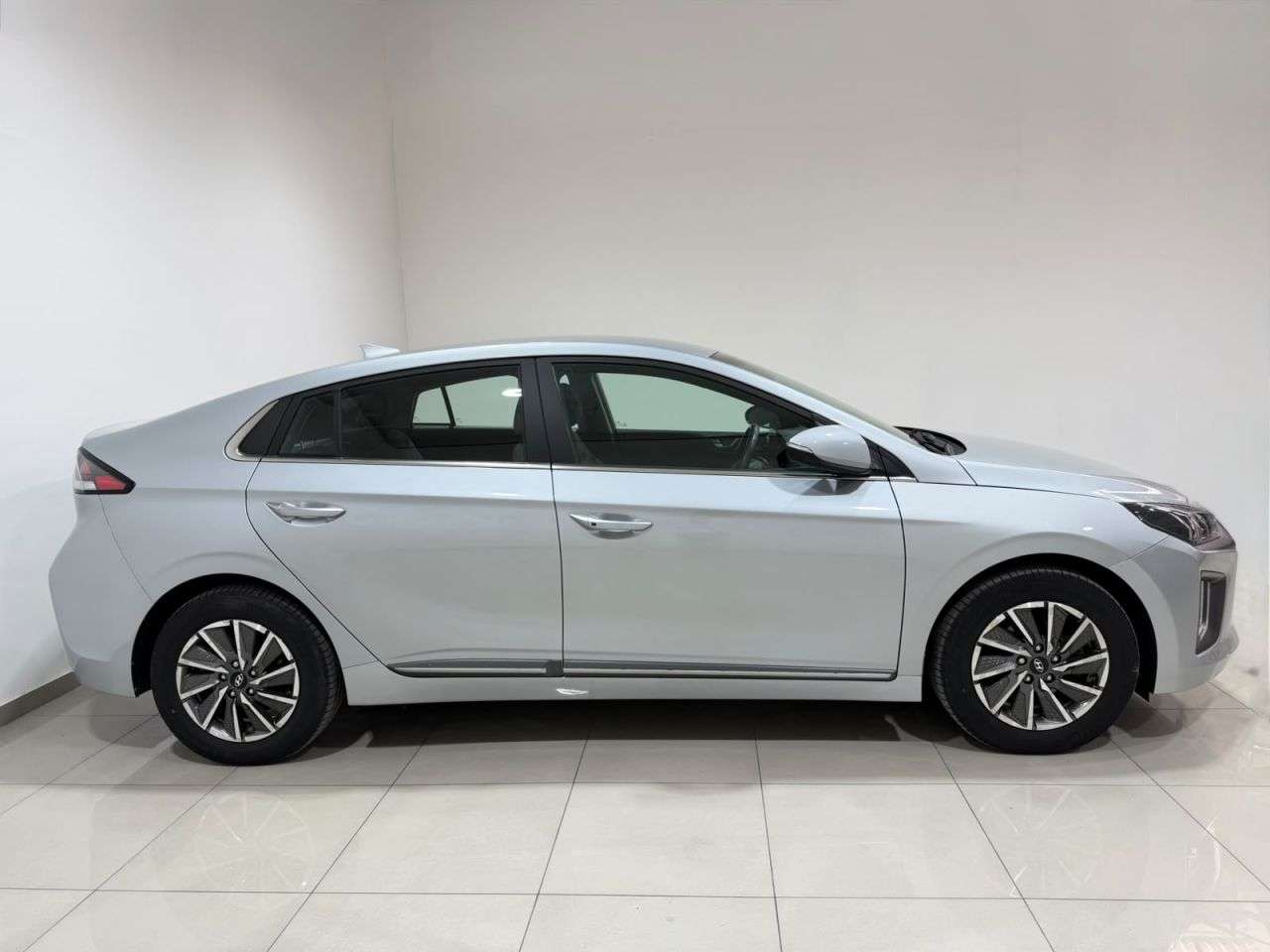 2022 HYUNDAI IONIQ 2022 HYUNDAI IONIQ