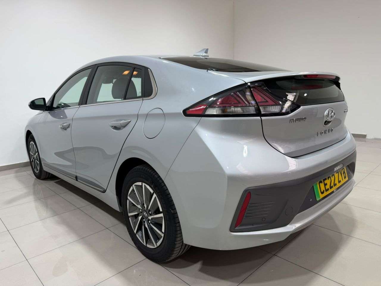 2022 HYUNDAI IONIQ 2022 HYUNDAI IONIQ