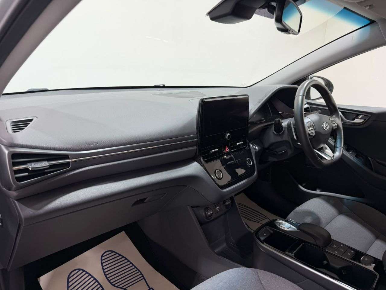 2022 HYUNDAI IONIQ 2022 HYUNDAI IONIQ