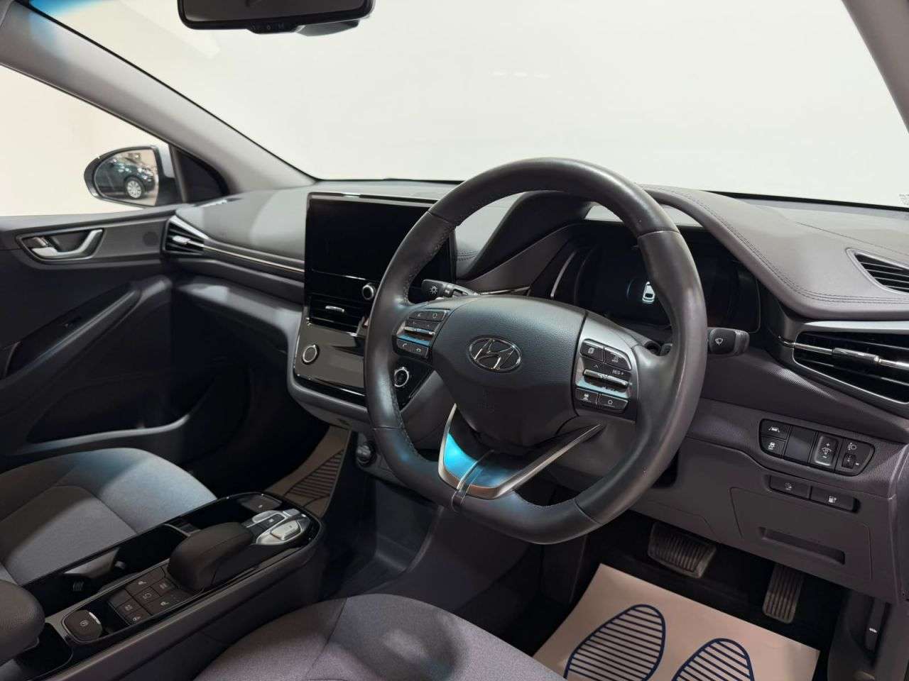 2022 HYUNDAI IONIQ 2022 HYUNDAI IONIQ