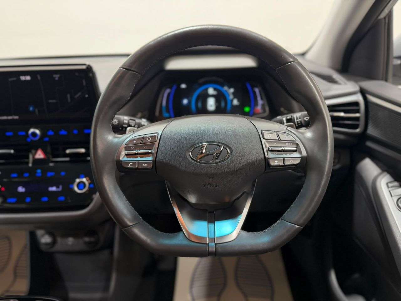 2022 HYUNDAI IONIQ 2022 HYUNDAI IONIQ