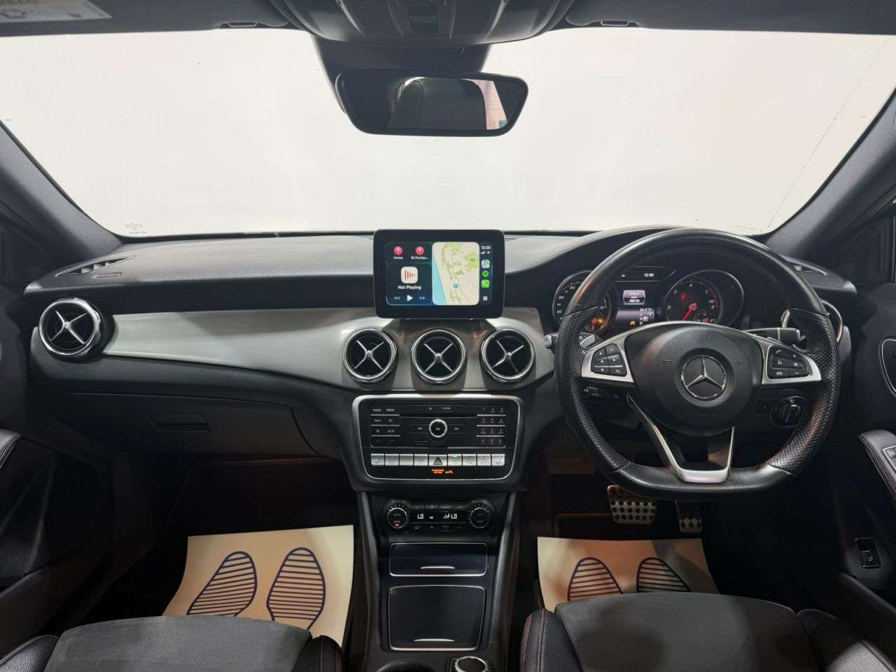 A 2017 MERCEDES-BENZ GLA 2.1 GLA220d AMG Line (Premium Plus) SUV 5dr Diesel 7G-DCT 4MATIC Euro 6 (s/ A 2017 MERCEDES-BENZ GLA 2.1 GLA220d AMG Line (Premium Plus) SUV 5dr Diesel 7G-DCT 4MATIC Euro 6 (s/