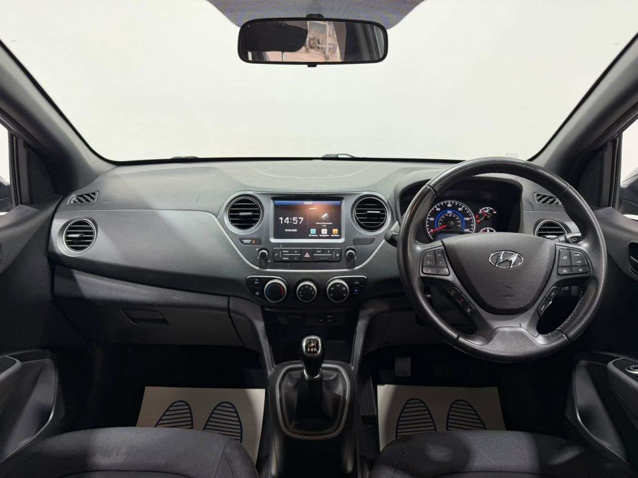 A 2018 HYUNDAI I10 1.0 GO! SE Hatchback 5dr Petrol Manual Euro 6 (67 ps) NATIONWIDE DELIVERY A 2018 HYUNDAI I10 1.0 GO! SE Hatchback 5dr Petrol Manual Euro 6 (67 ps) NATIONWIDE DELIVERY