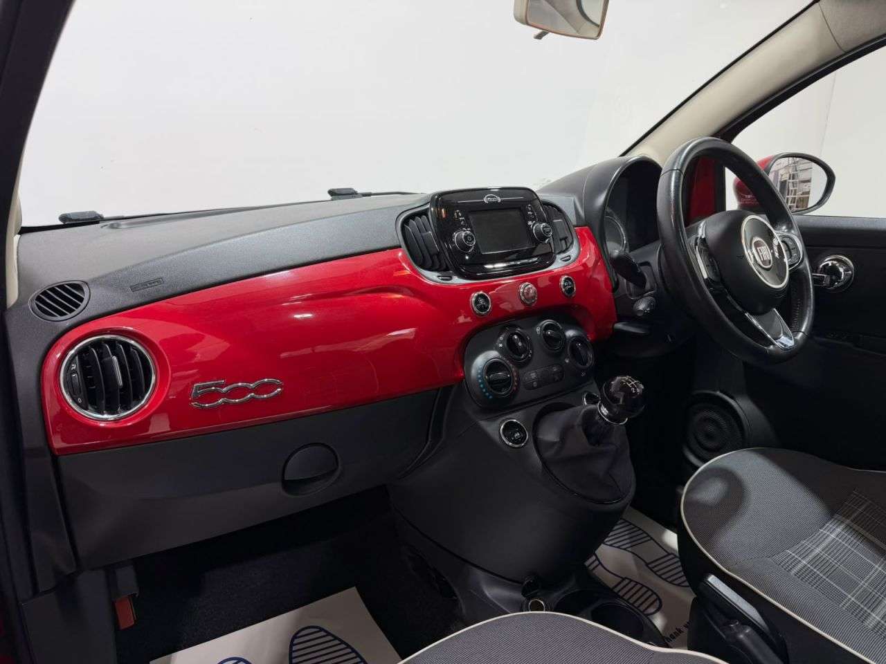 2018 FIAT 500 2018 FIAT 500