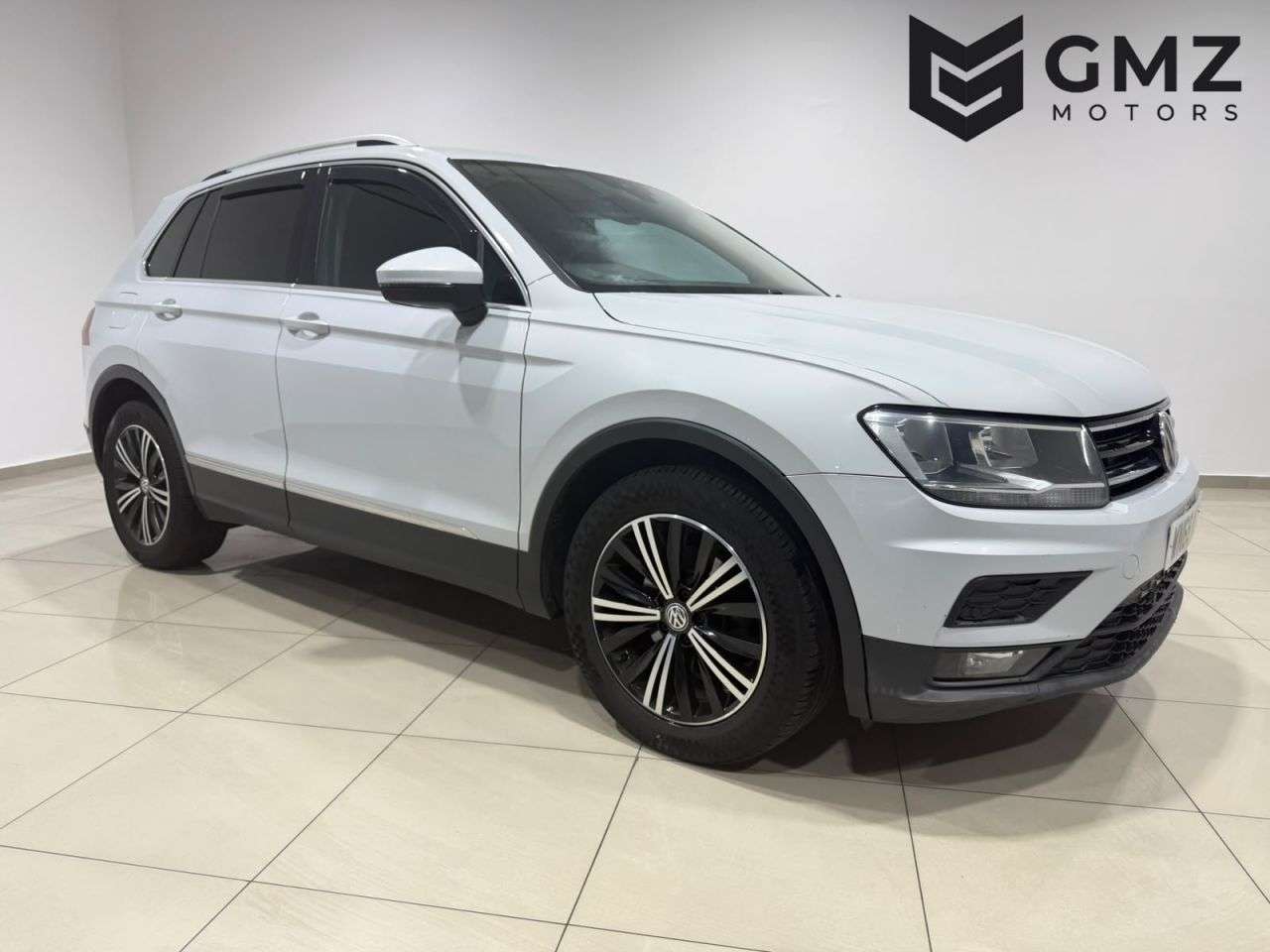 A 2018 VOLKSWAGEN TIGUAN 2.0 TDI SE Navigation SUV 5dr Diesel DSG Euro 6 (s/s) (150 ps) NATIONWIDE D A 2018 VOLKSWAGEN TIGUAN 2.0 TDI SE Navigation SUV 5dr Diesel DSG Euro 6 (s/s) (150 ps) NATIONWIDE D
