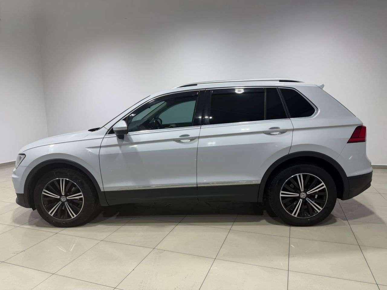 2018 VOLKSWAGEN TIGUAN 2018 VOLKSWAGEN TIGUAN