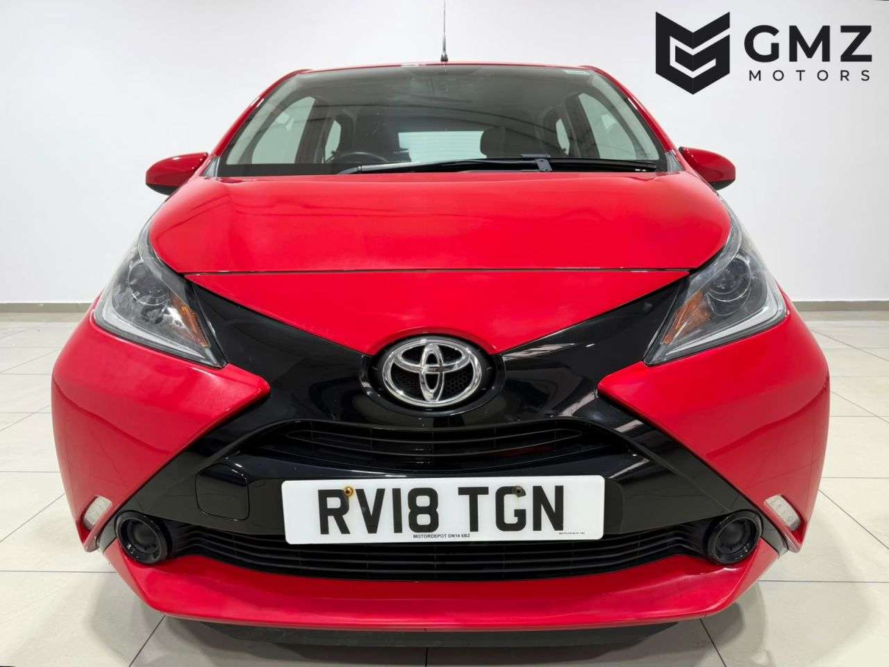 A 2018 TOYOTA AYGO 1.0 VVT-i x-play Hatchback 5dr Petrol Manual Euro 6 (68 ps) NATIONWIDE DELI A 2018 TOYOTA AYGO 1.0 VVT-i x-play Hatchback 5dr Petrol Manual Euro 6 (68 ps) NATIONWIDE DELI