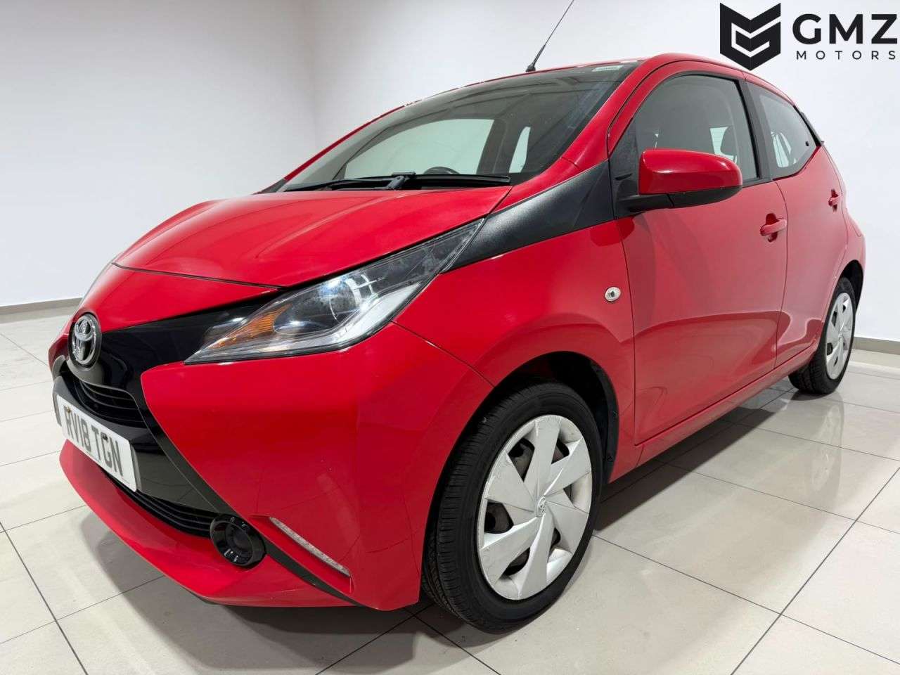 A 2018 TOYOTA AYGO 1.0 VVT-i x-play Hatchback 5dr Petrol Manual Euro 6 (68 ps) NATIONWIDE DELI A 2018 TOYOTA AYGO 1.0 VVT-i x-play Hatchback 5dr Petrol Manual Euro 6 (68 ps) NATIONWIDE DELI