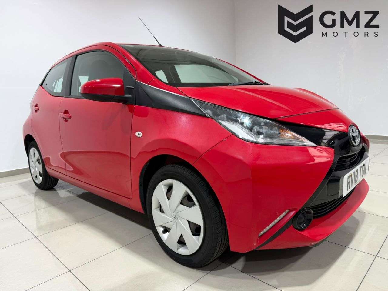 A 2018 TOYOTA AYGO 1.0 VVT-i x-play Hatchback 5dr Petrol Manual Euro 6 (68 ps) NATIONWIDE DELI A 2018 TOYOTA AYGO 1.0 VVT-i x-play Hatchback 5dr Petrol Manual Euro 6 (68 ps) NATIONWIDE DELI