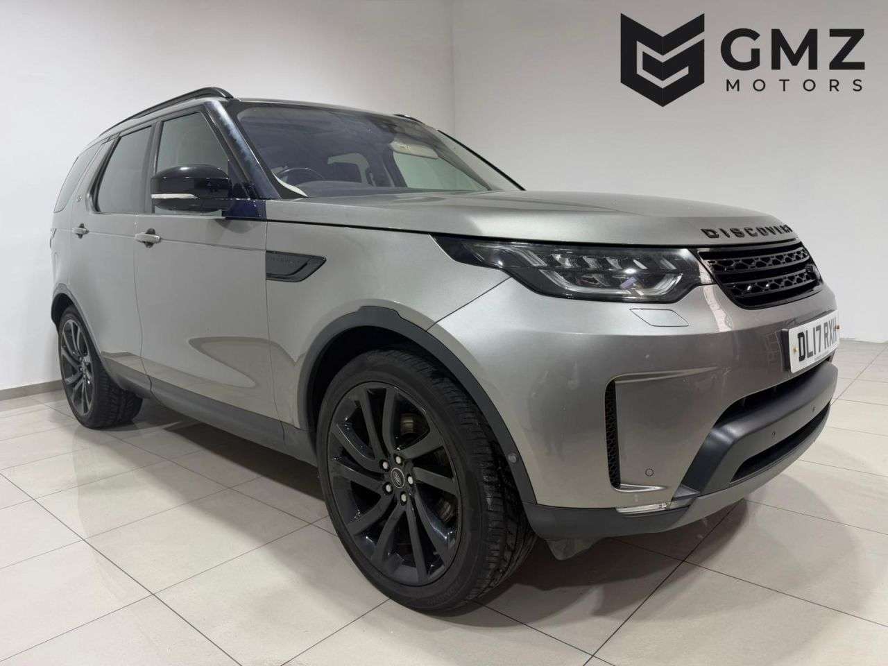 A 2017 LAND ROVER DISCOVERY 3.0 TD V6 First Edition SUV 5dr Diesel Auto 4WD Euro 6 (s/s) (258 ps) NATIO A 2017 LAND ROVER DISCOVERY 3.0 TD V6 First Edition SUV 5dr Diesel Auto 4WD Euro 6 (s/s) (258 ps) NATIO