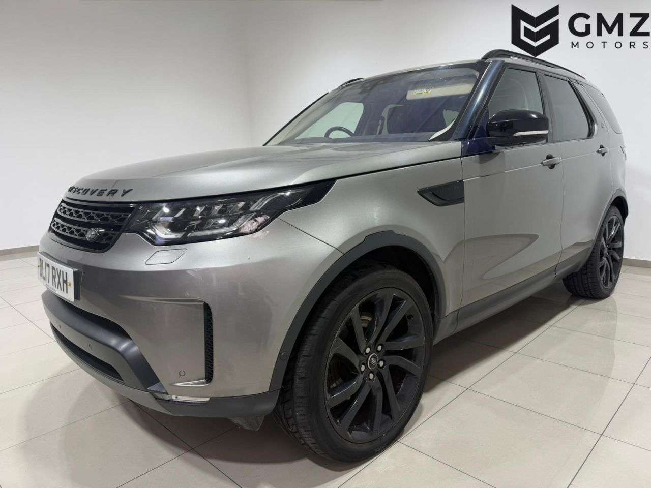 A 2017 LAND ROVER DISCOVERY 3.0 TD V6 First Edition SUV 5dr Diesel Auto 4WD Euro 6 (s/s) (258 ps) NATIO A 2017 LAND ROVER DISCOVERY 3.0 TD V6 First Edition SUV 5dr Diesel Auto 4WD Euro 6 (s/s) (258 ps) NATIO