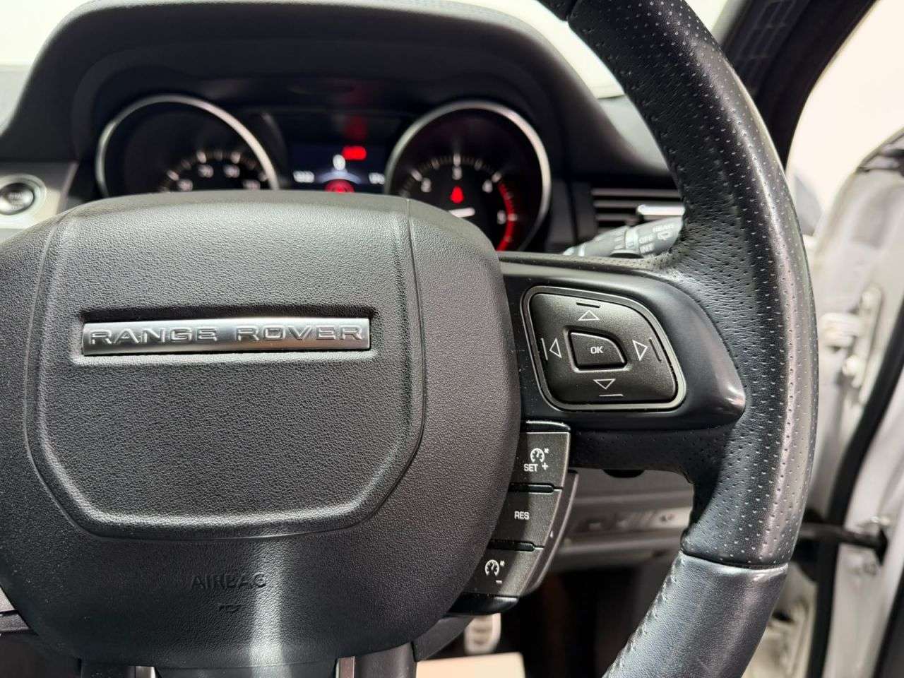 2017 LAND ROVER RANGE ROVER EVOQUE 2017 LAND ROVER RANGE ROVER EVOQUE