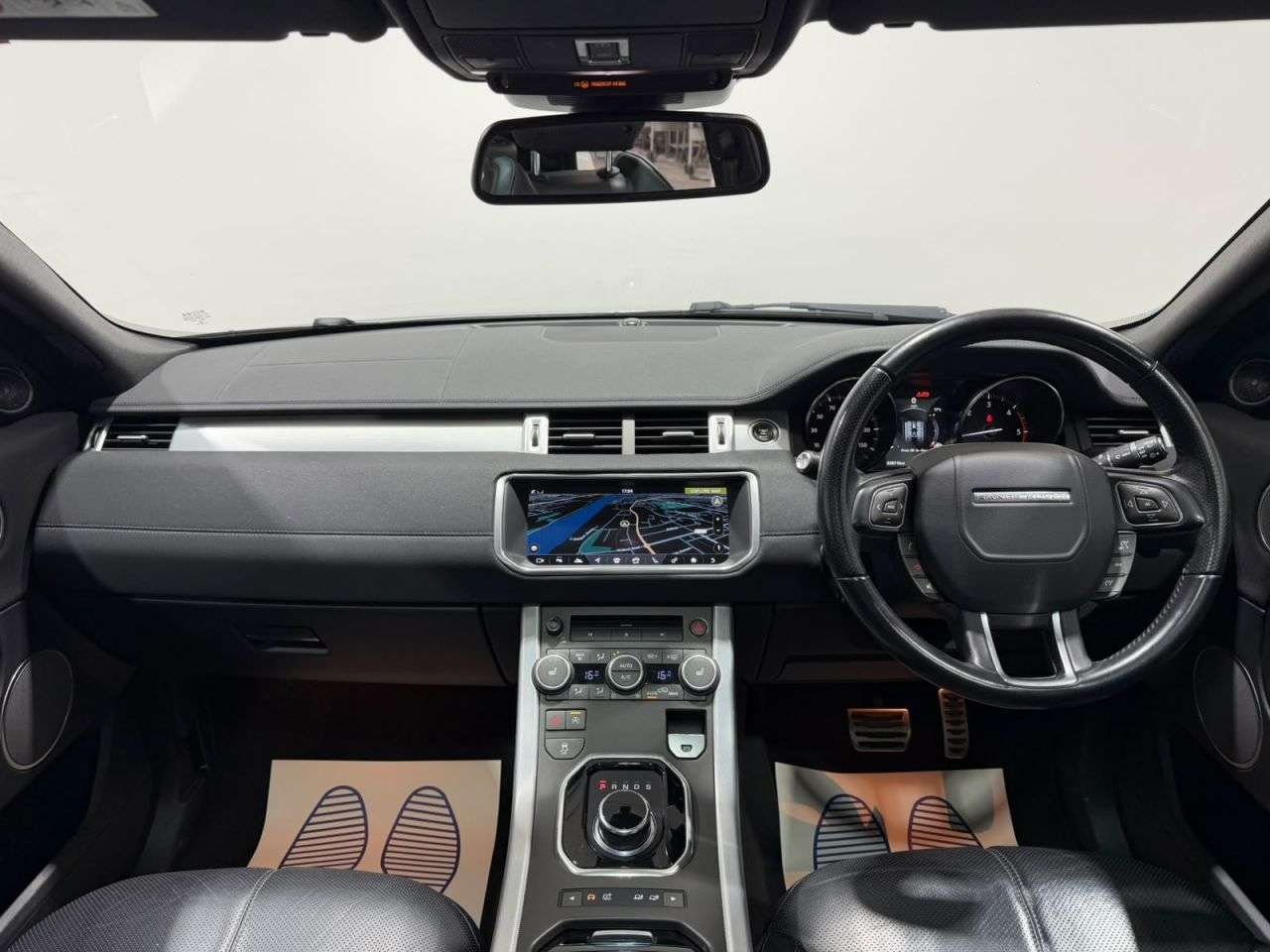 A 2016 LAND ROVER RANGE ROVER EVOQUE 2.0 TD4 HSE Dynamic SUV 5dr Diesel Auto 4WD Euro 6 (s/s) (180 ps) NATIONWID A 2016 LAND ROVER RANGE ROVER EVOQUE 2.0 TD4 HSE Dynamic SUV 5dr Diesel Auto 4WD Euro 6 (s/s) (180 ps) NATIONWID