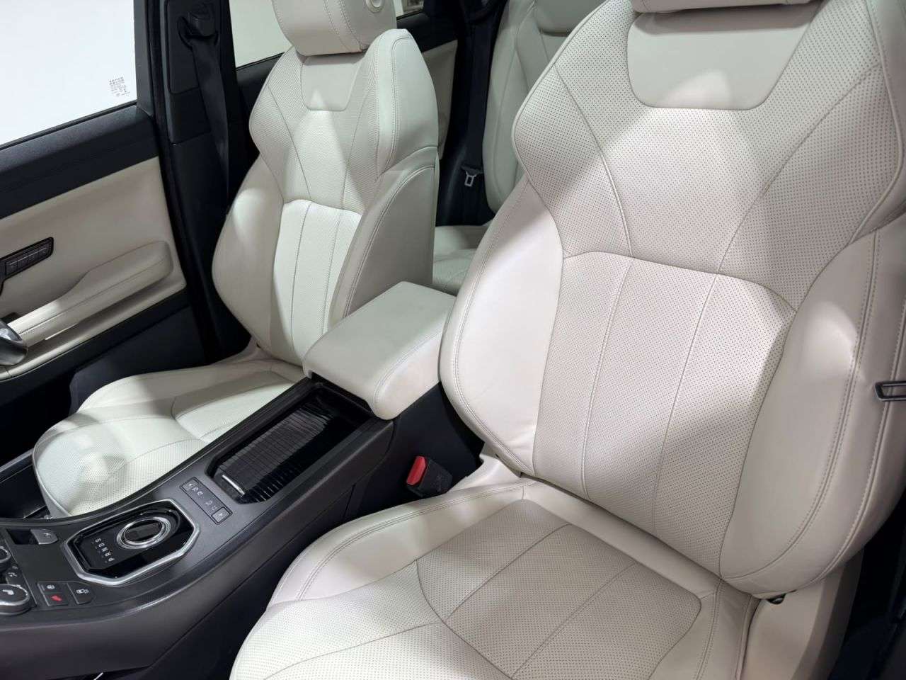 2018 LAND ROVER RANGE ROVER EVOQUE 2018 LAND ROVER RANGE ROVER EVOQUE