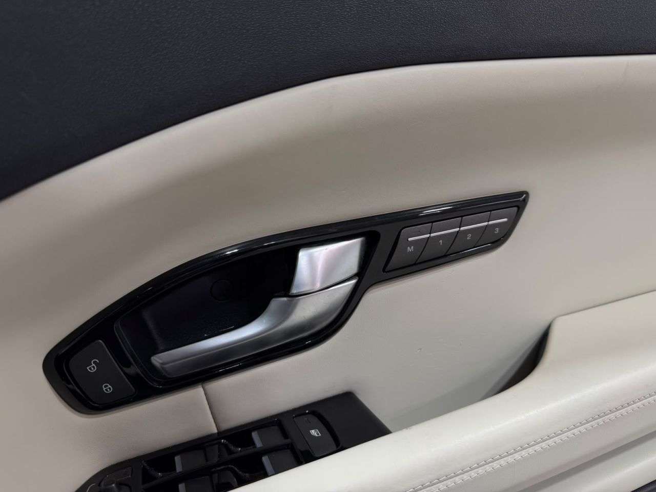 2018 LAND ROVER RANGE ROVER EVOQUE 2018 LAND ROVER RANGE ROVER EVOQUE