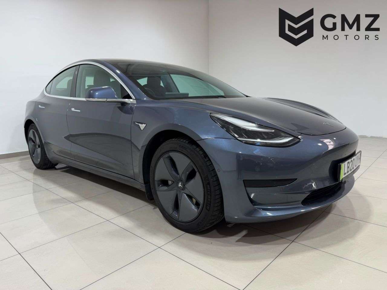 A 2020 TESLA MODEL 3 Standard Range Plus Saloon 4dr Electric Auto RWD (241 bhp) NATIONWIDE DELIV A 2020 TESLA MODEL 3 Standard Range Plus Saloon 4dr Electric Auto RWD (241 bhp) NATIONWIDE DELIV