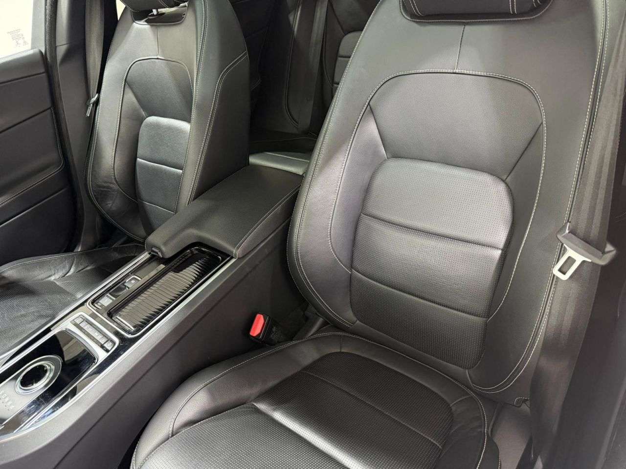 2017 JAGUAR XE 2017 JAGUAR XE