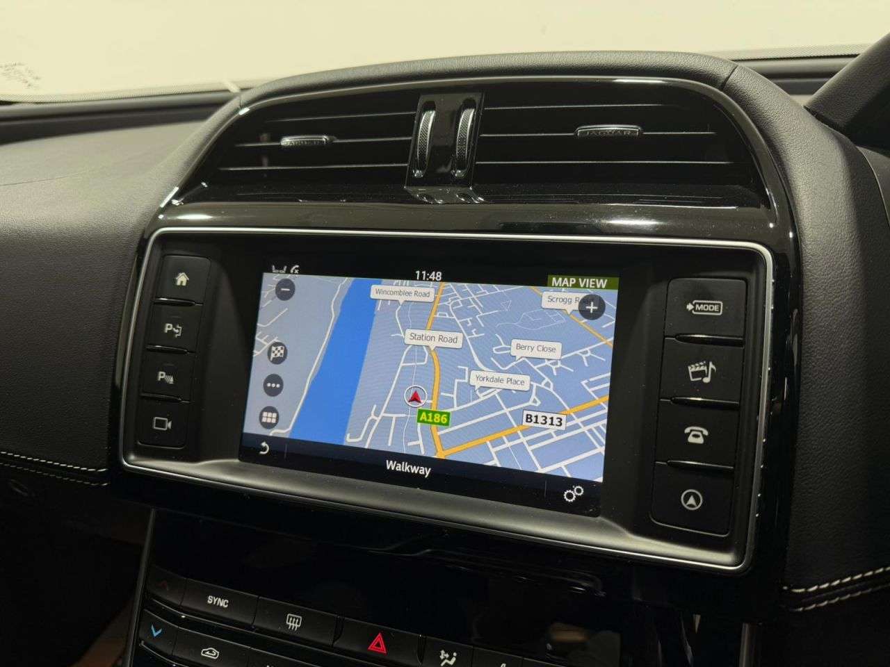 2017 JAGUAR XE 2017 JAGUAR XE