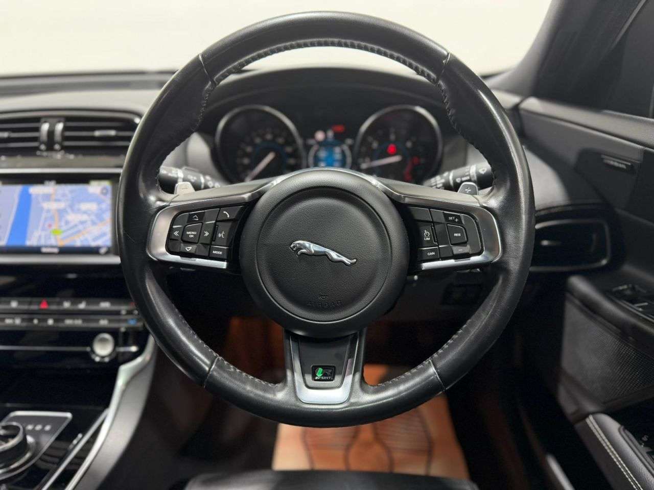 2017 JAGUAR XE 2017 JAGUAR XE