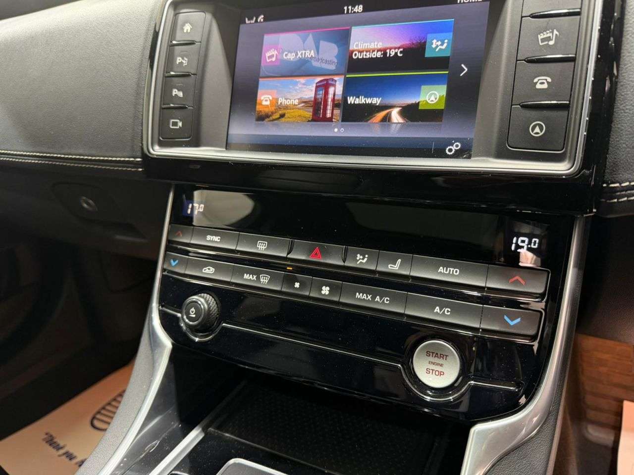 2017 JAGUAR XE 2017 JAGUAR XE