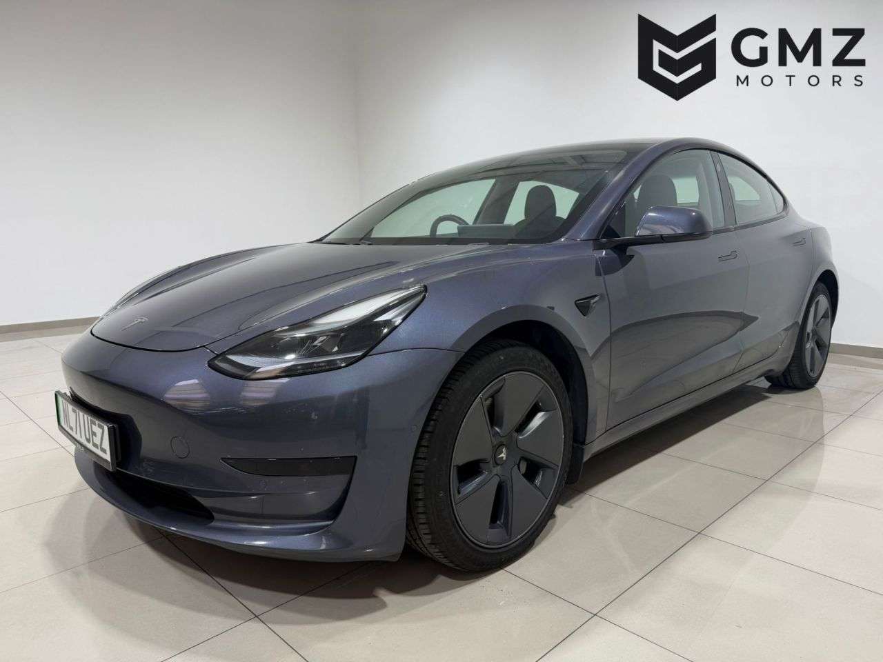 A 2021 TESLA MODEL 3 Standard Range Plus Saloon 4dr Electric Auto RWD (241 bhp) NATIONWIDE DELIV A 2021 TESLA MODEL 3 Standard Range Plus Saloon 4dr Electric Auto RWD (241 bhp) NATIONWIDE DELIV
