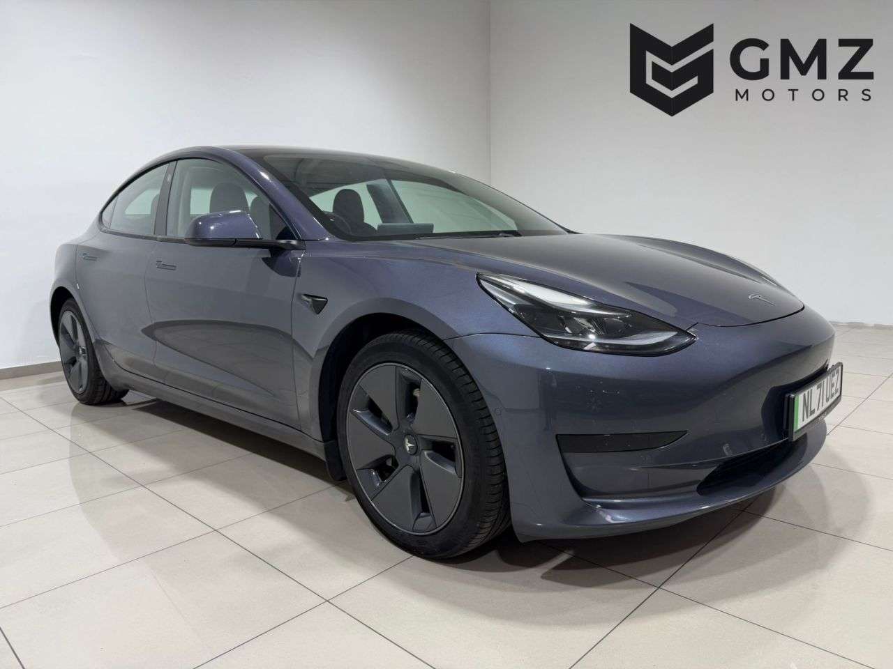 A 2021 TESLA MODEL 3 Standard Range Plus Saloon 4dr Electric Auto RWD (241 bhp) NATIONWIDE DELIV A 2021 TESLA MODEL 3 Standard Range Plus Saloon 4dr Electric Auto RWD (241 bhp) NATIONWIDE DELIV