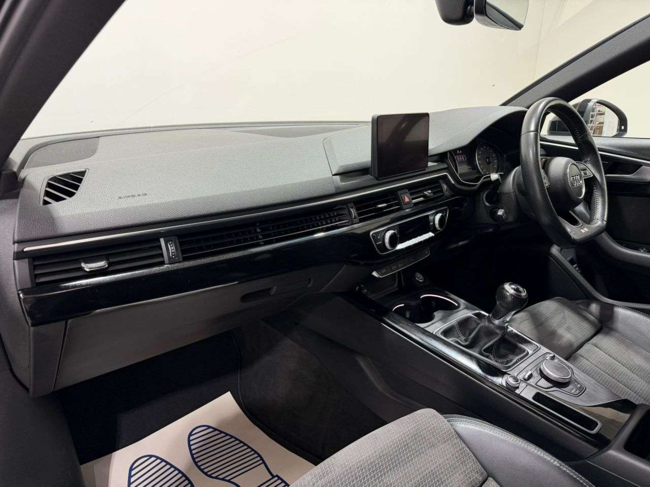 2017 AUDI A4 AVANT 2017 AUDI A4 AVANT